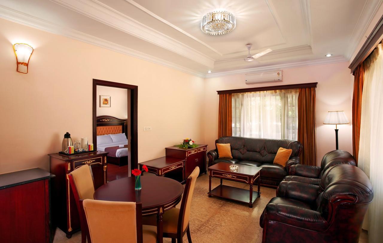 Mayur Aaditya Resort ダールワード エクステリア 写真